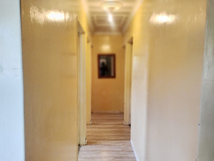 3 Bedroom Property for Sale in Molifi Tau Kloof Free State